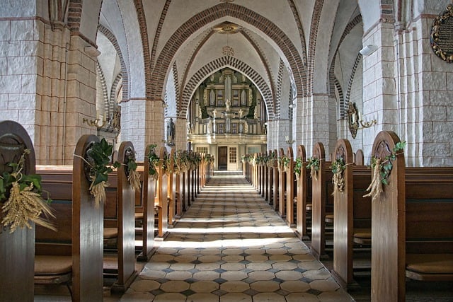 En stor mängd stulna uppgifter från Svenska kyrkan sprids på Darknet